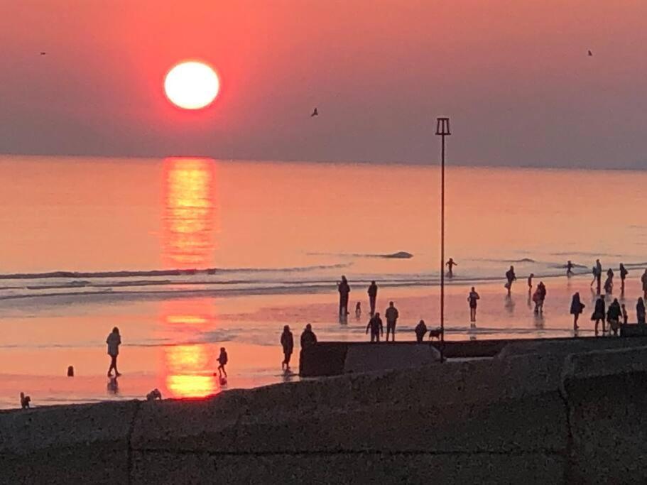 Poets Rest, Free Parking, Ev Socket Fees Apply Walk To Beach Brighton Eksteriør billede
