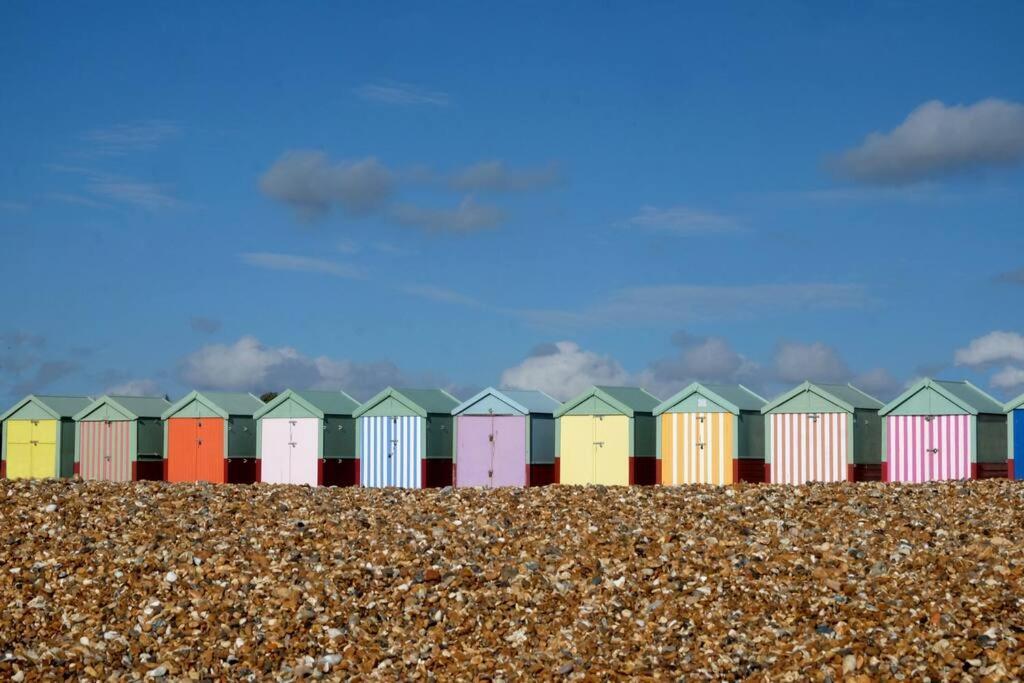 Poets Rest, Free Parking, Ev Socket Fees Apply Walk To Beach Brighton Eksteriør billede