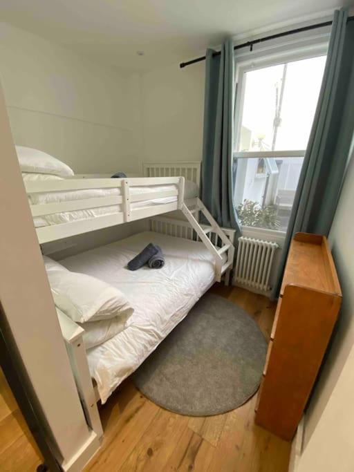 Poets Rest, Free Parking, Ev Socket Fees Apply Walk To Beach Brighton Eksteriør billede